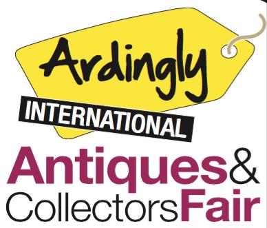 Octobre 2016 Nos meubles au salon international “Ardingly d’Antiquité et de Collection en Angleterre