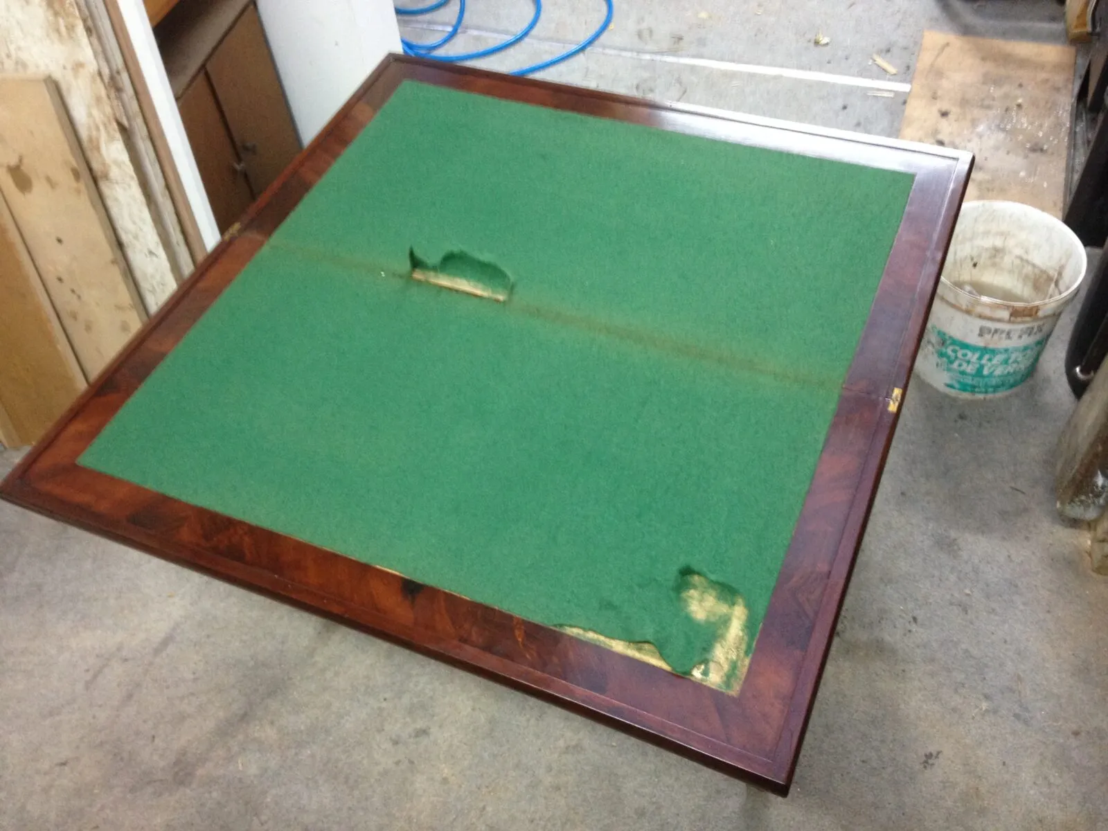 Restauration d'une table à jeu époque Louis XVI — avant restauration