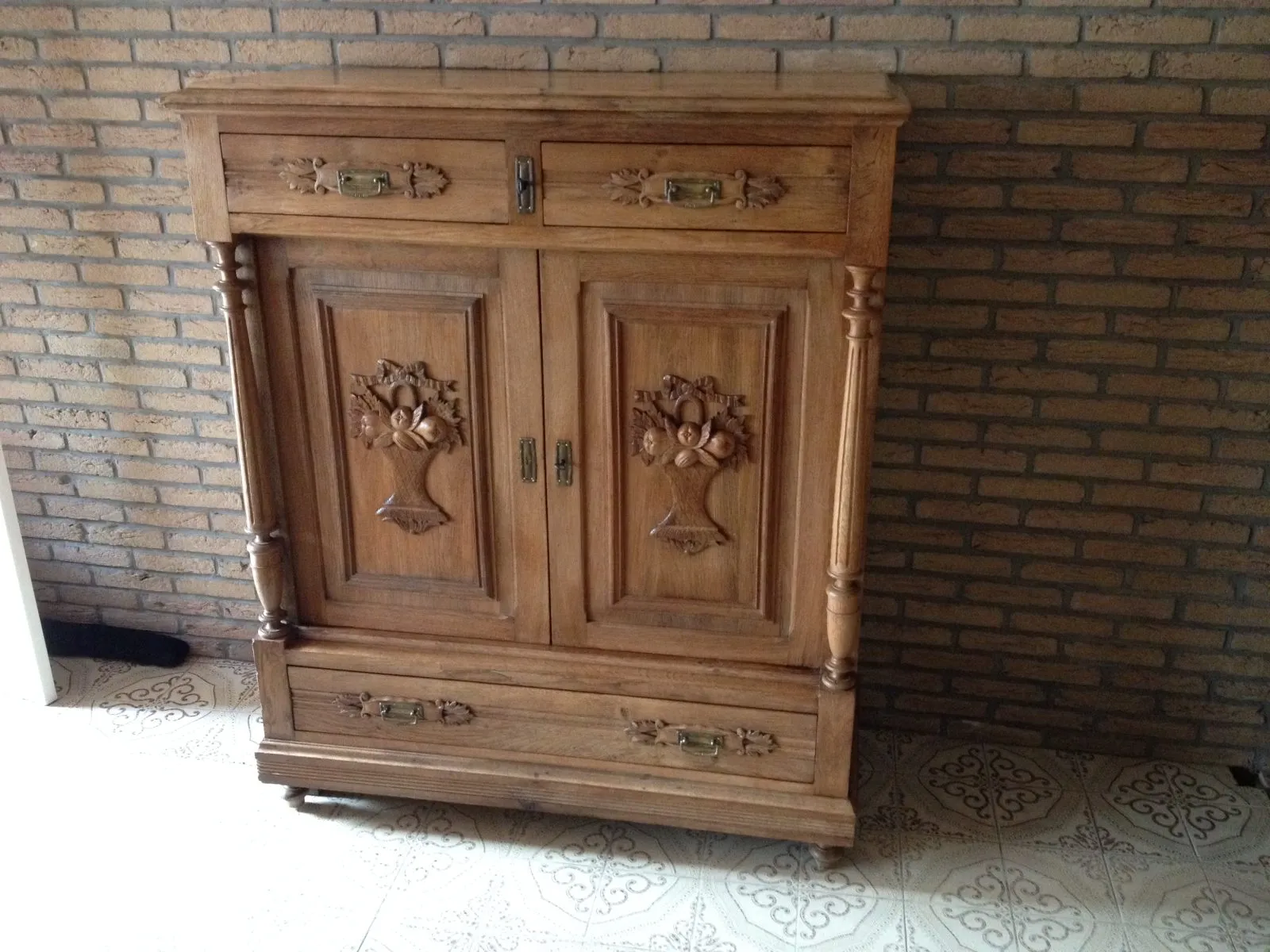 Restauration d'un buffet Henri II