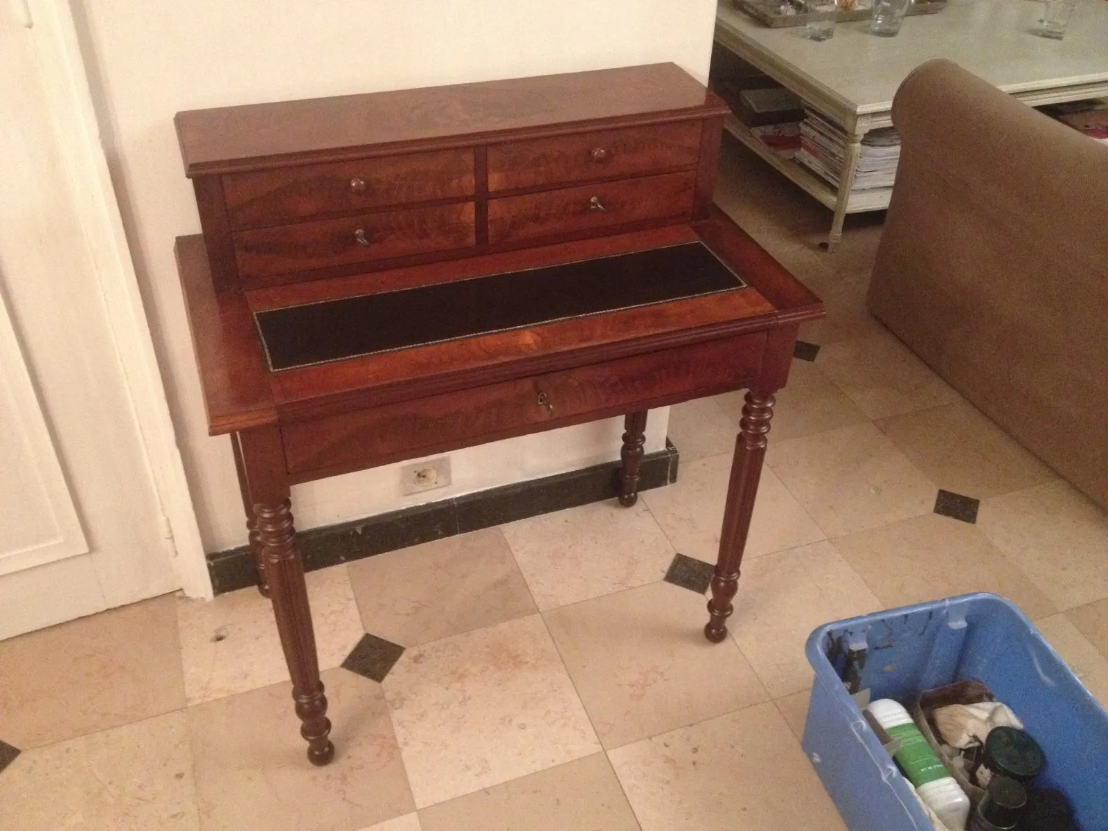 Restauration d'un bonheur du jour époque Louis Philippe en acajou
