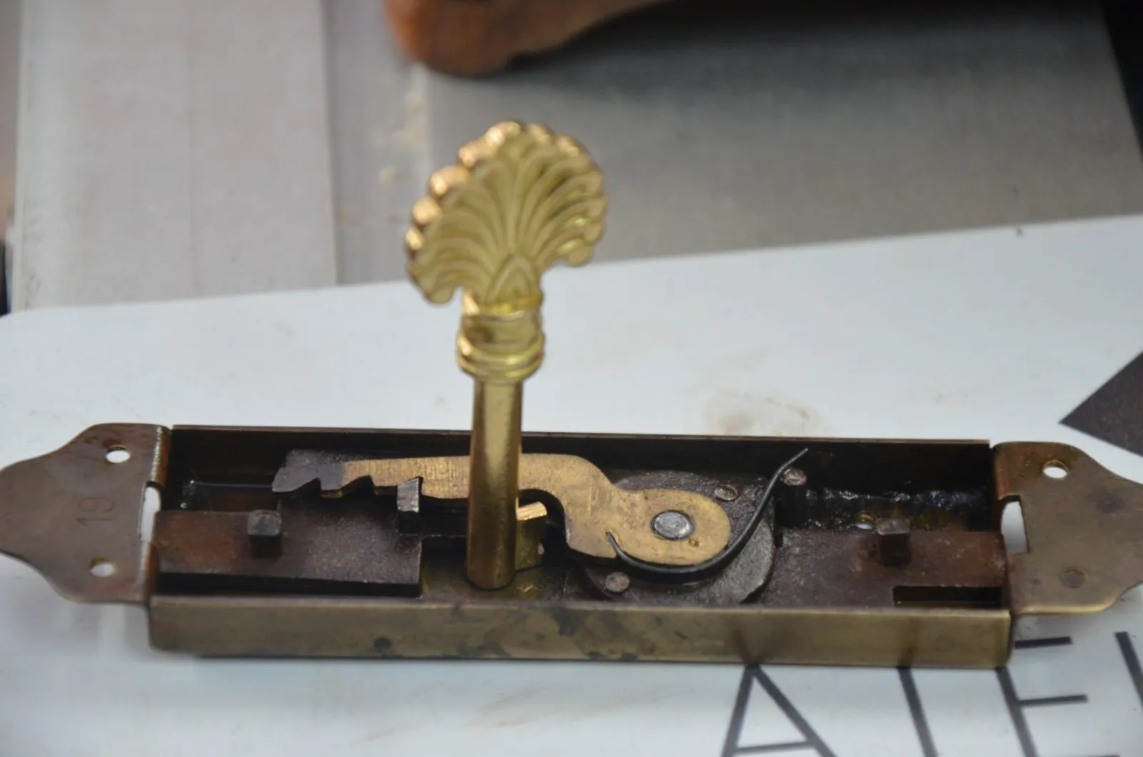 Restauration d'un bureau à cylindre époque Empire