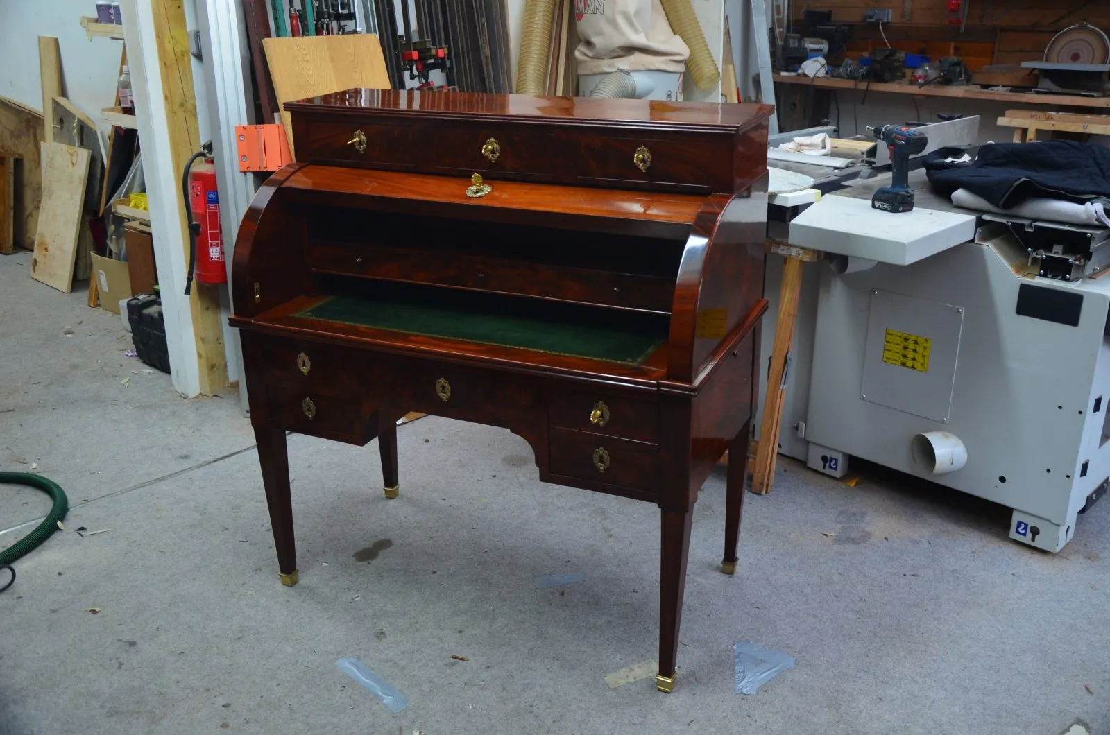 Restauration d'un bureau à cylindre époque Empire
