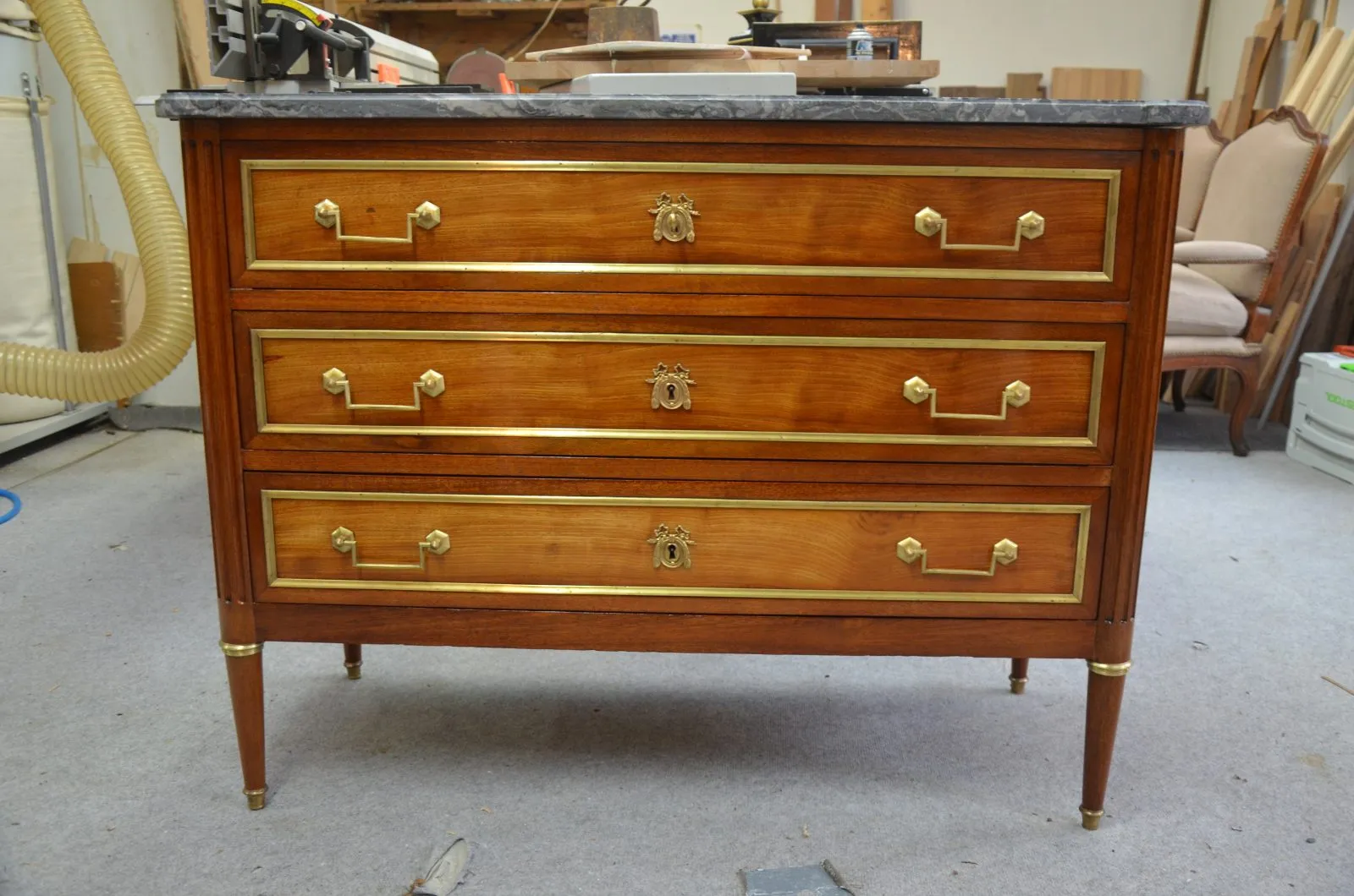 Restauration d'une commode Louis XVI