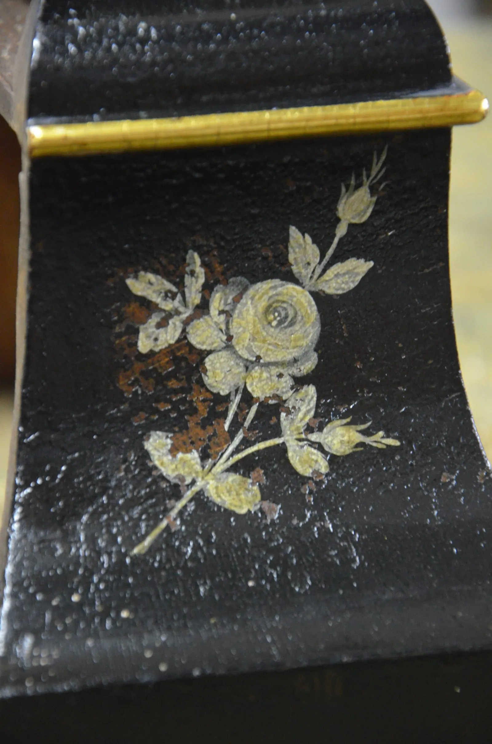 Restauration d'une pendule Neufchatéloise datée 1835