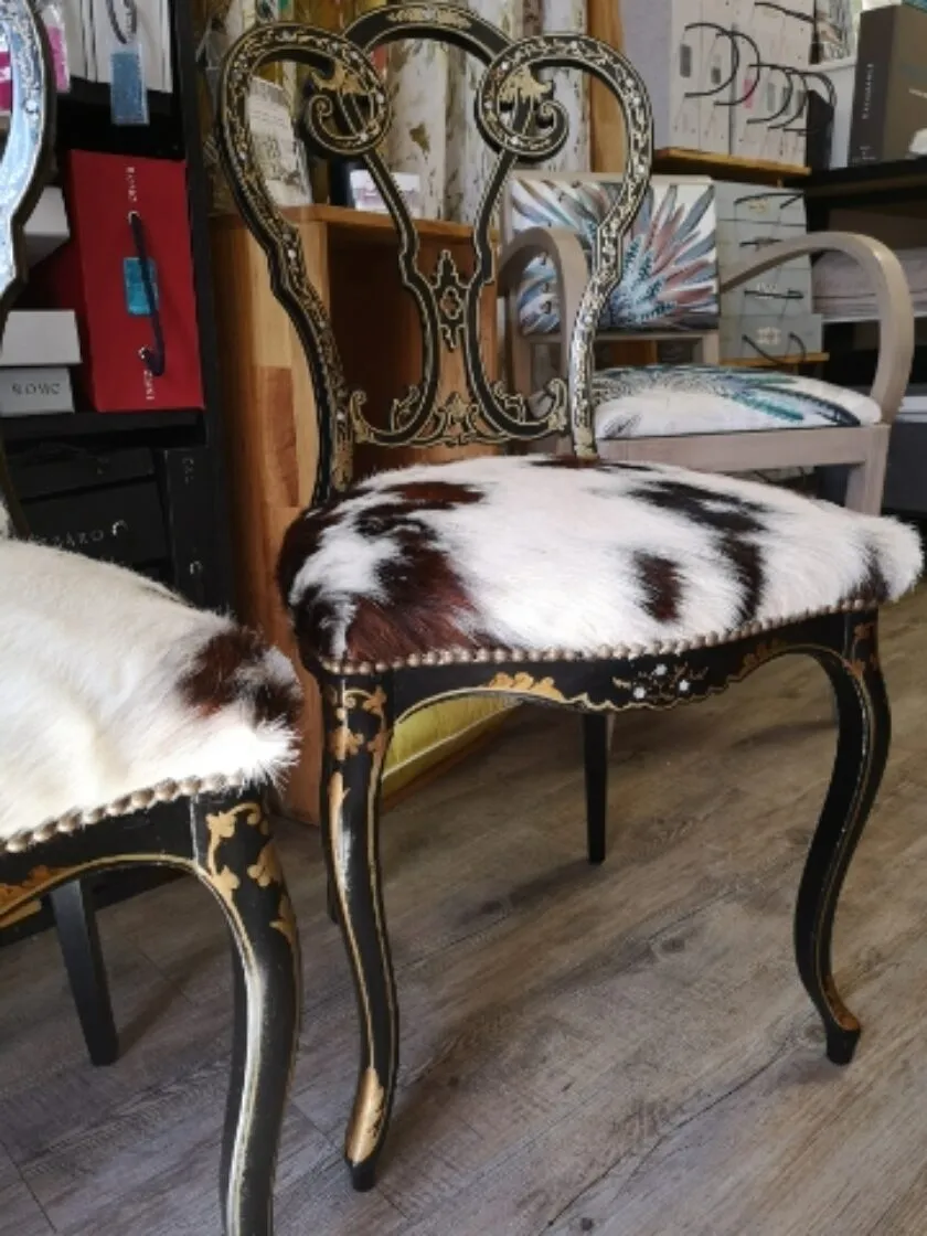 Restauration de chaises Napoléon III en hêtre teinté incrustation de nacre et peinture décorative