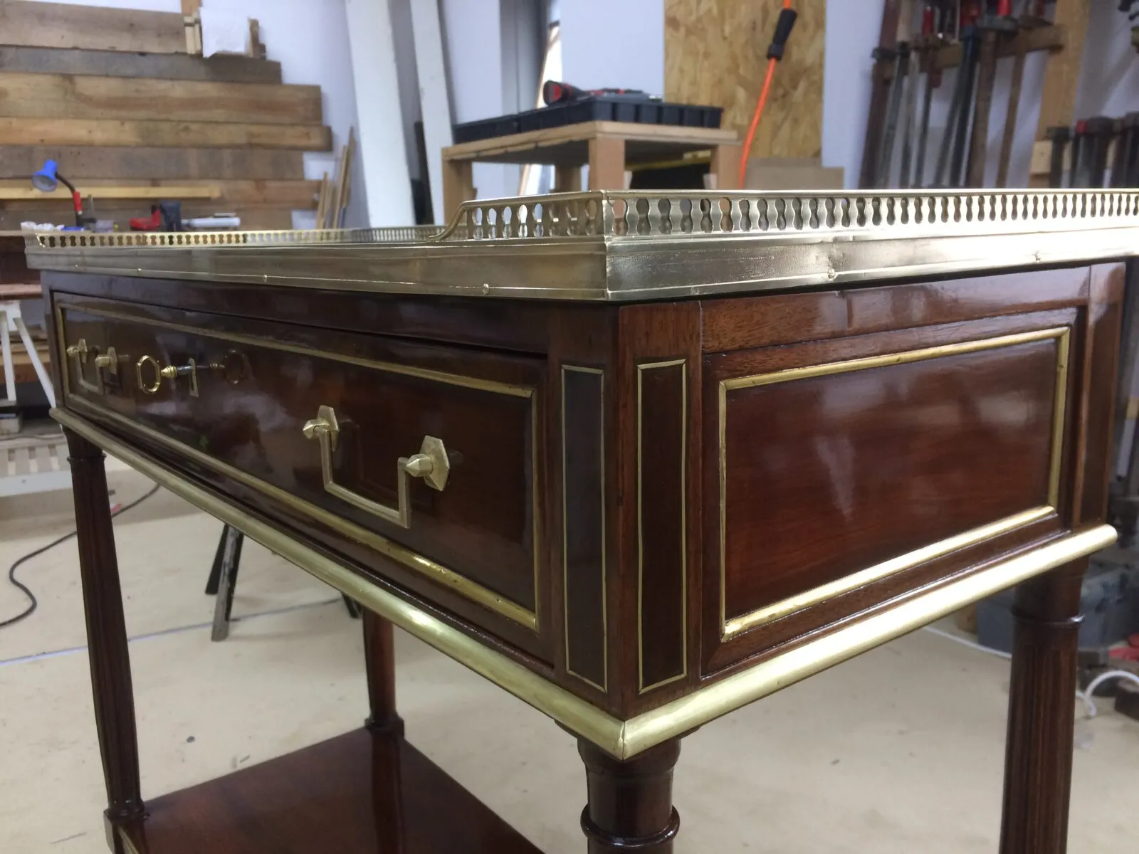 Console Louis XVI