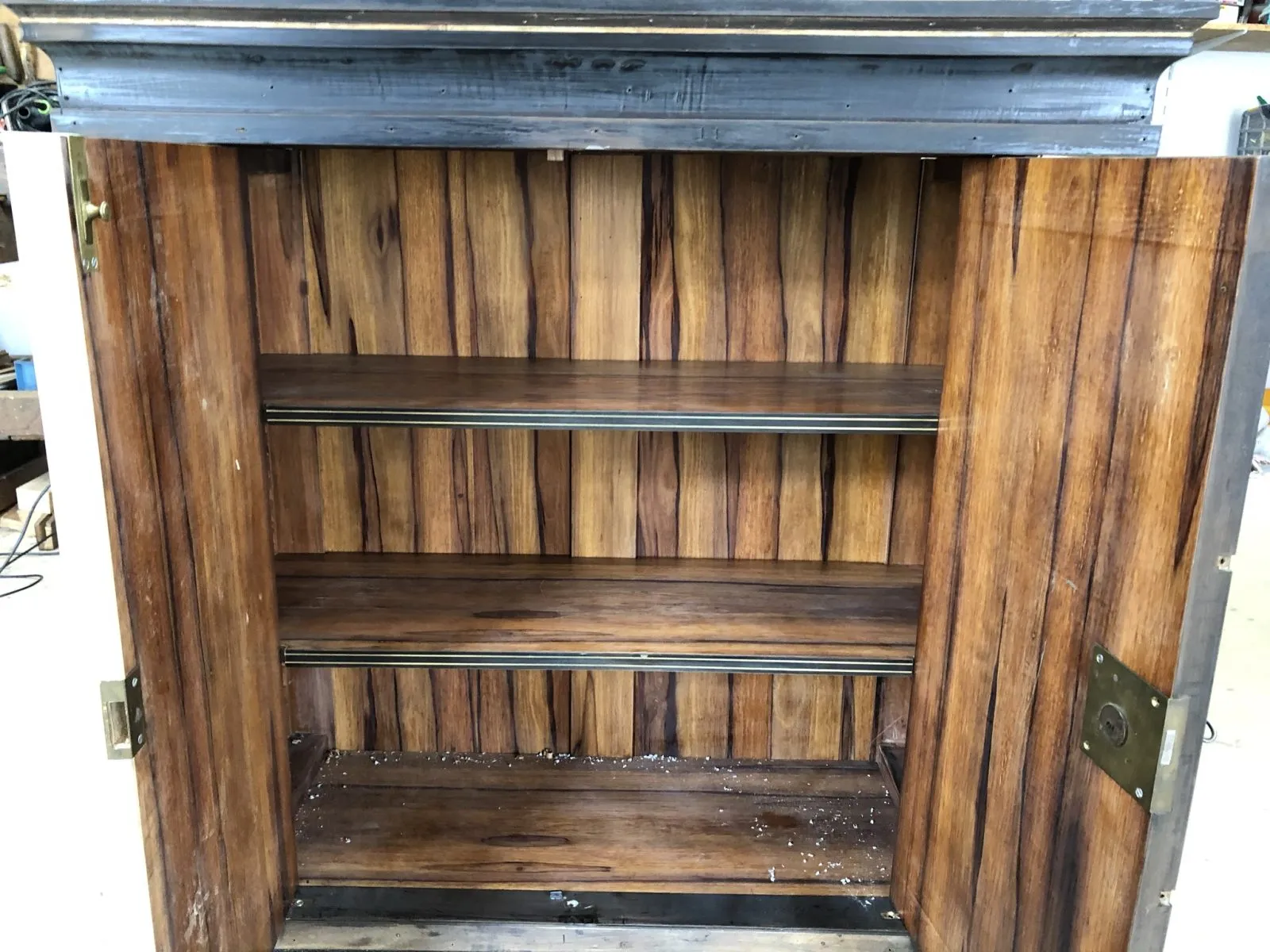 Restauration d'un meuble d'appui estampille Hyppolite Edmee Pretot - Début XIXème