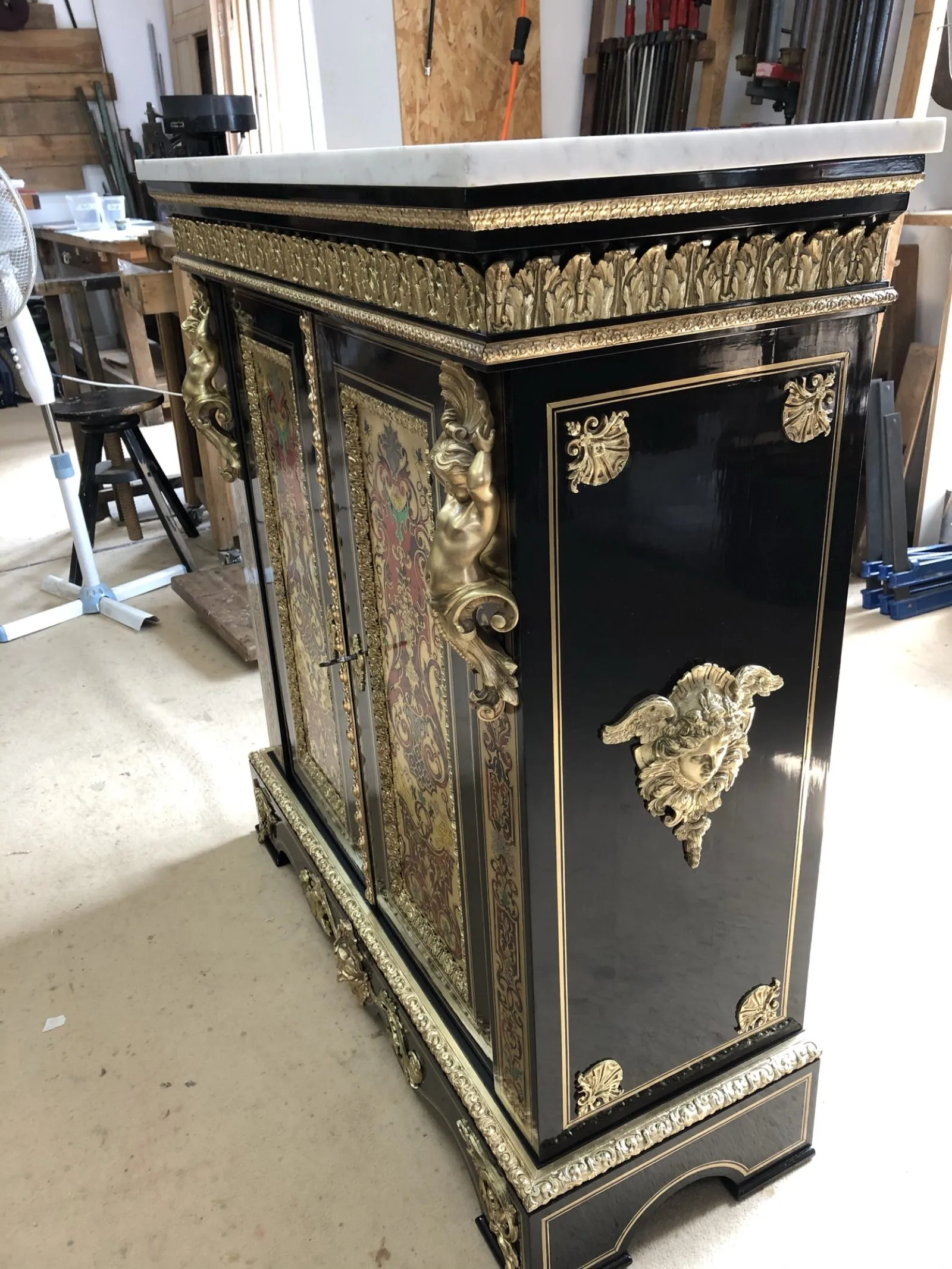 Restauration d'un meuble d'appui estampille Hyppolite Edmee Pretot - Début XIXème