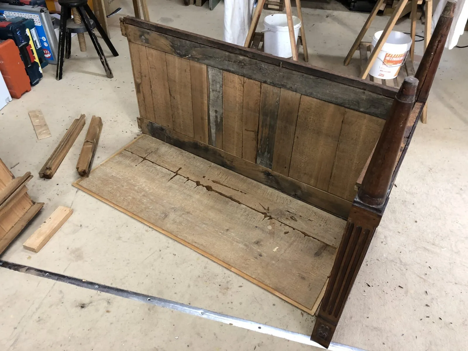 Restauration d'une commode époque XVIIIeme, estampillée Francois-Ignace PAPST.