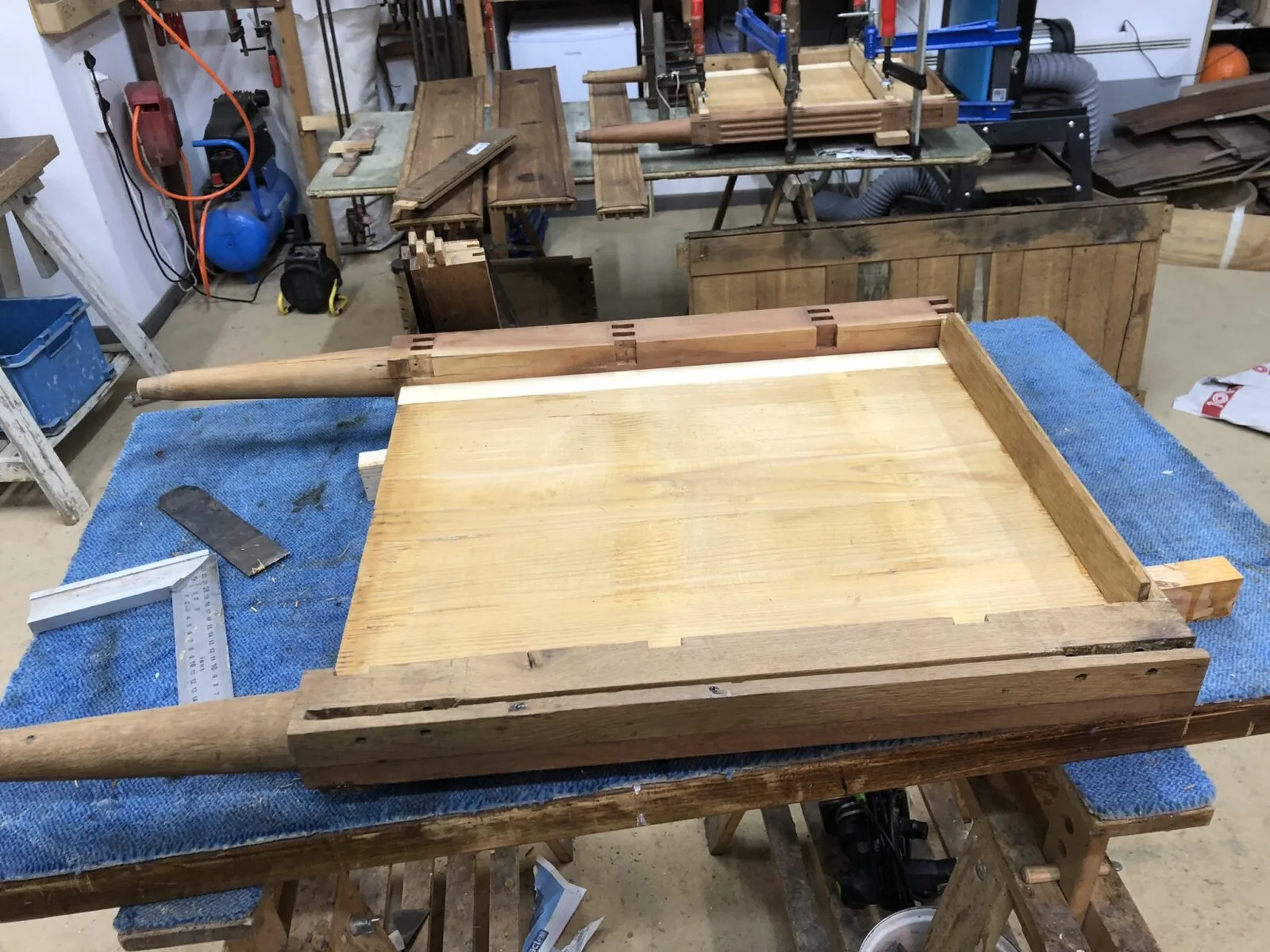 Restauration d'une commode époque XVIIIeme, estampillée Francois-Ignace PAPST.