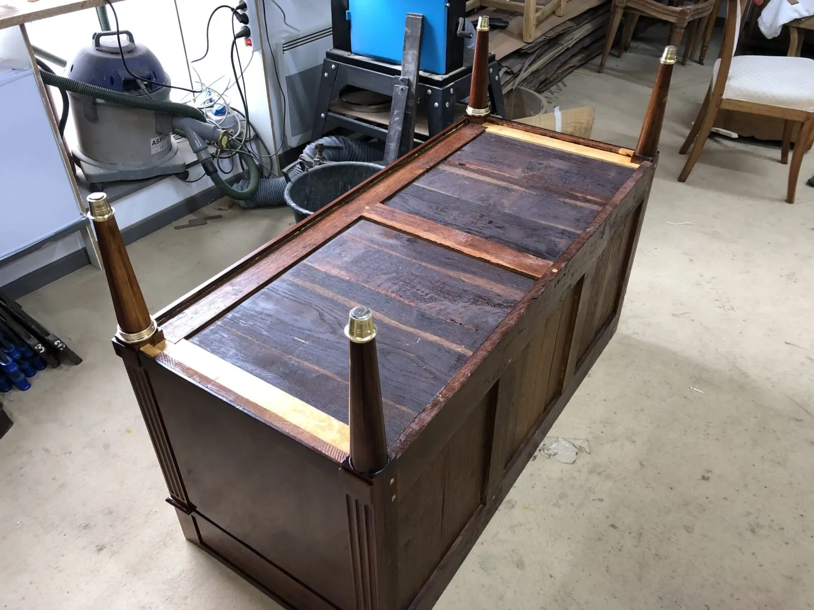 Restauration d'une commode époque XVIIIeme, estampillée Francois-Ignace PAPST.