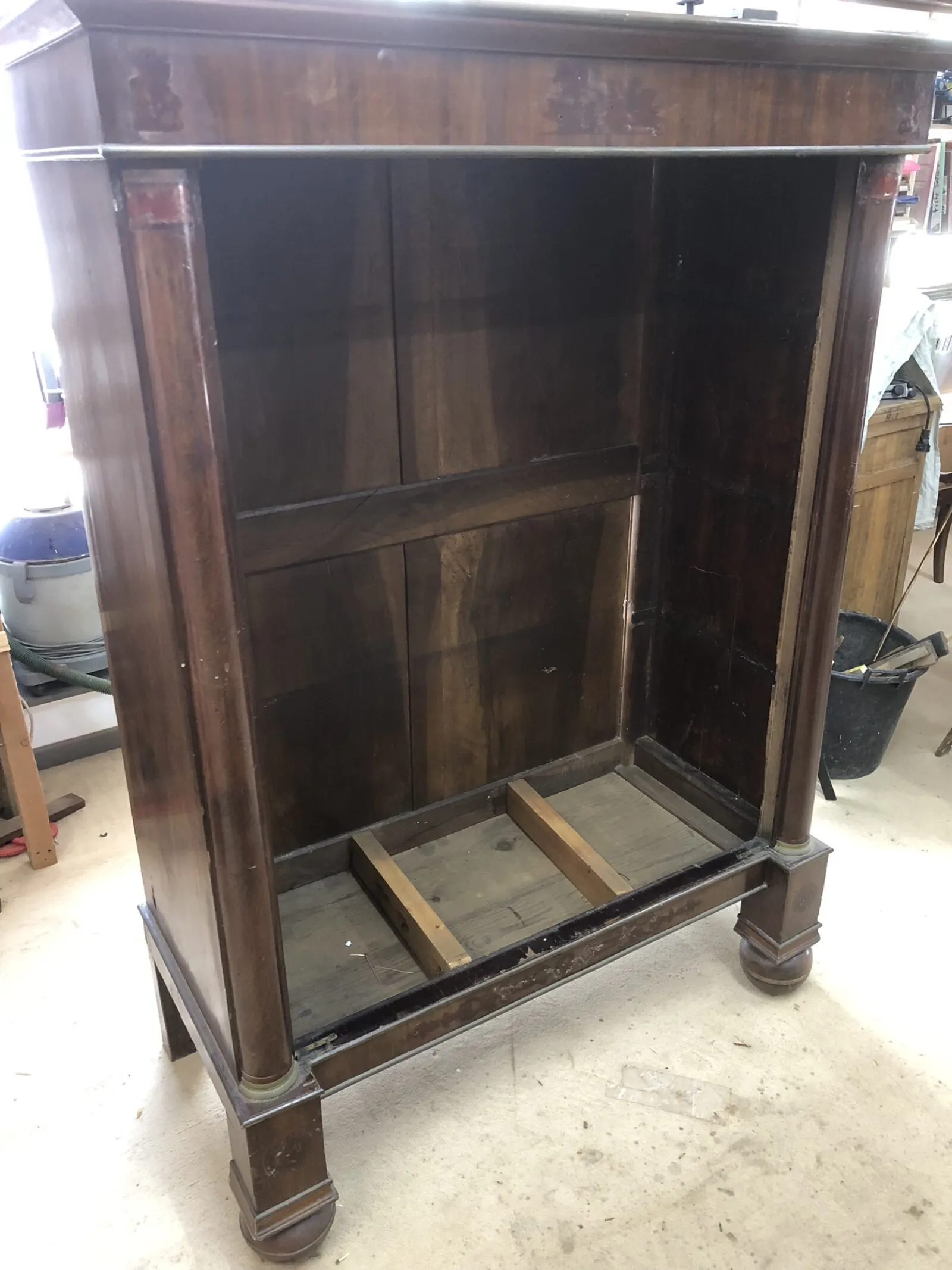 Vitrine 1er Empire en Acajou de cuba