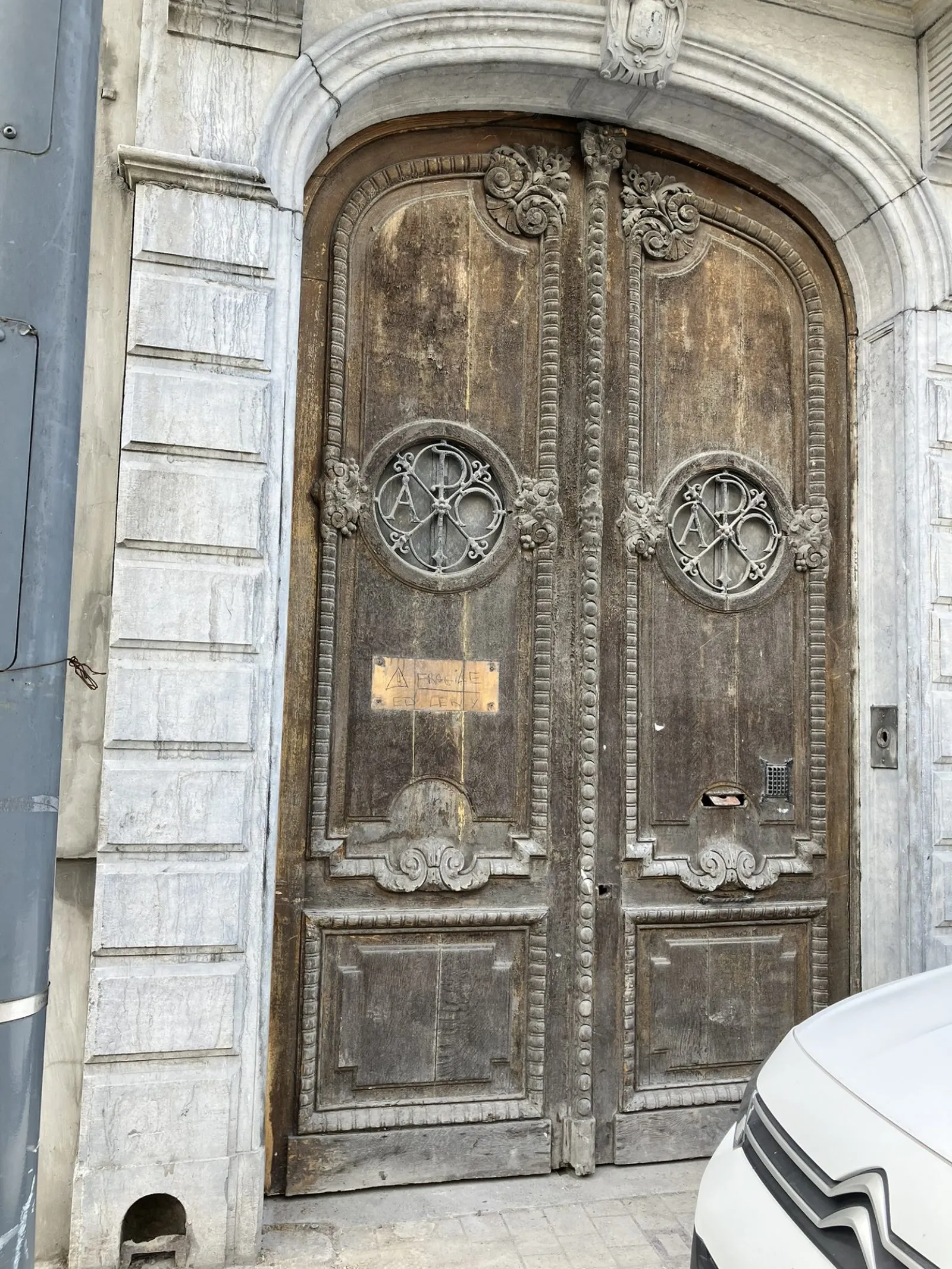 Porte cochère XIXème — avant restauration